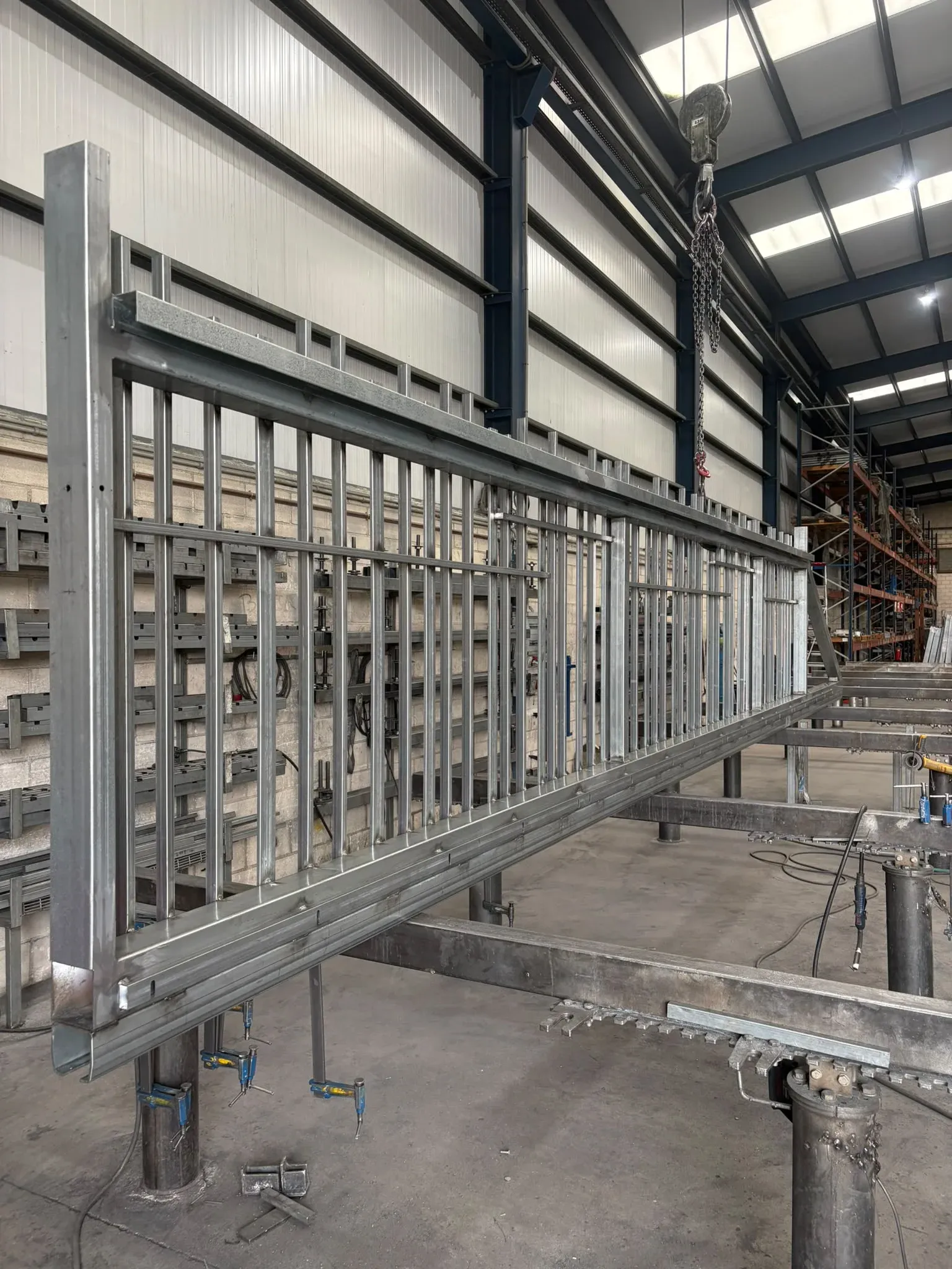 Made-to-measure metal gates and doors: how we approach every project at Indusmetal Torres